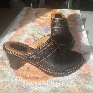 Born Leather Slip on Closed Toe Open Back Padded Clogs Mules B.O.C.